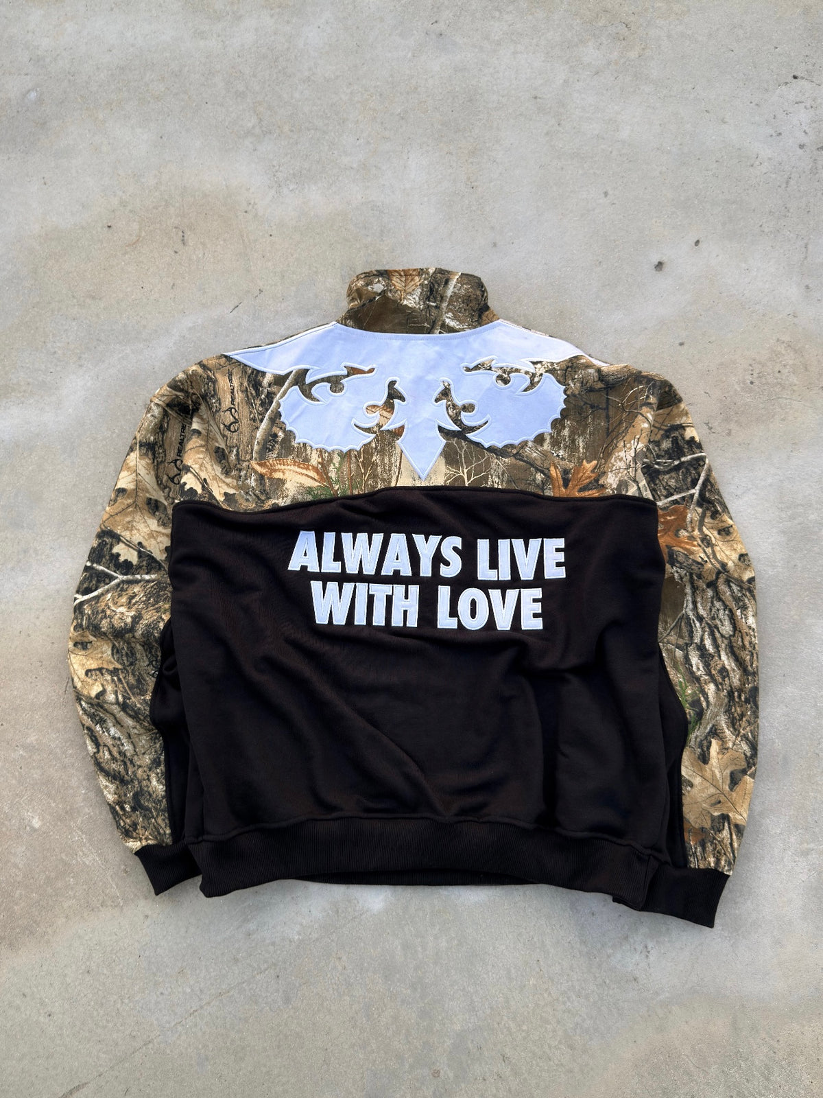 Black Real Tree Qt Zip