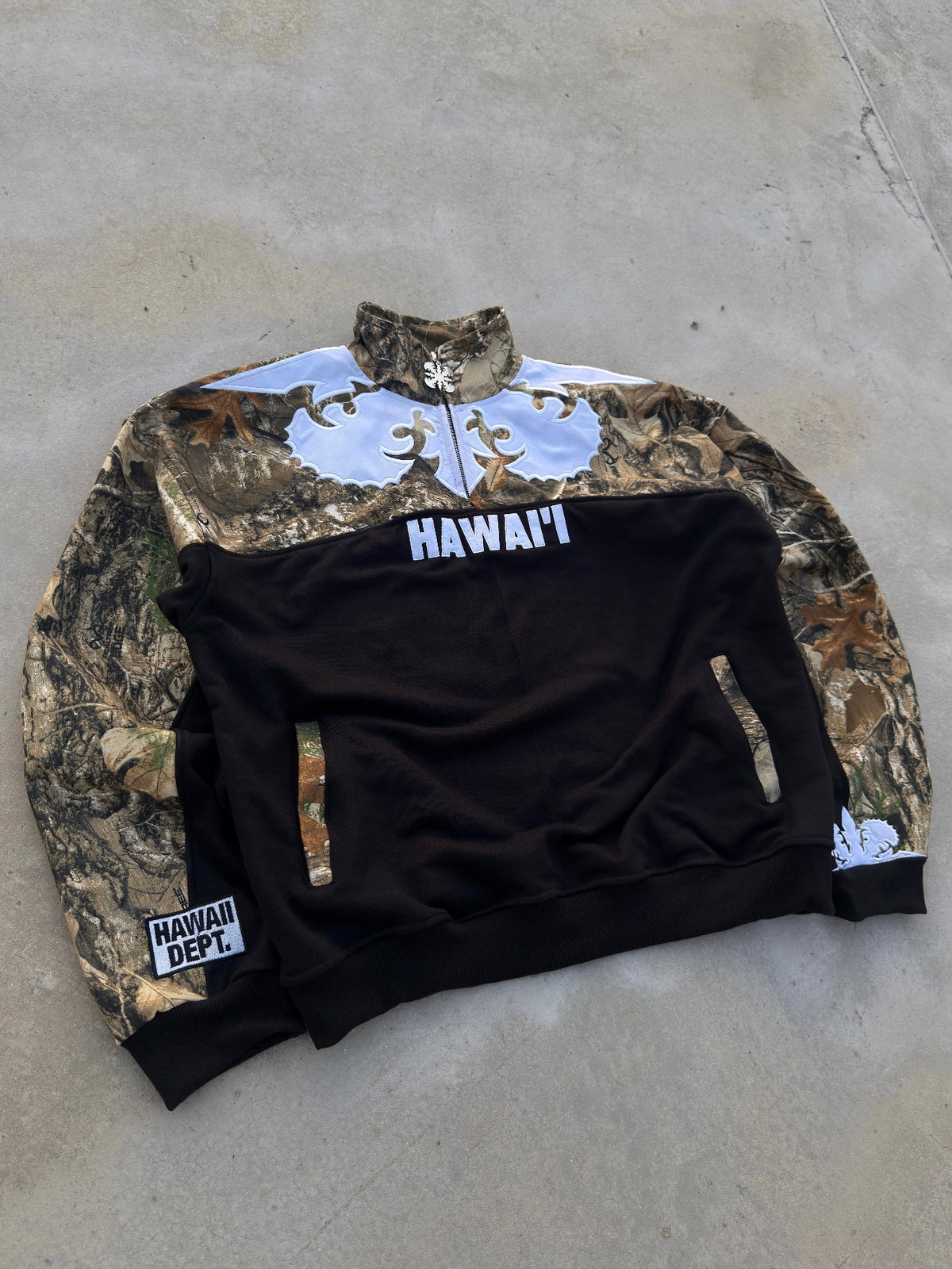 Black Real Tree Qt Zip