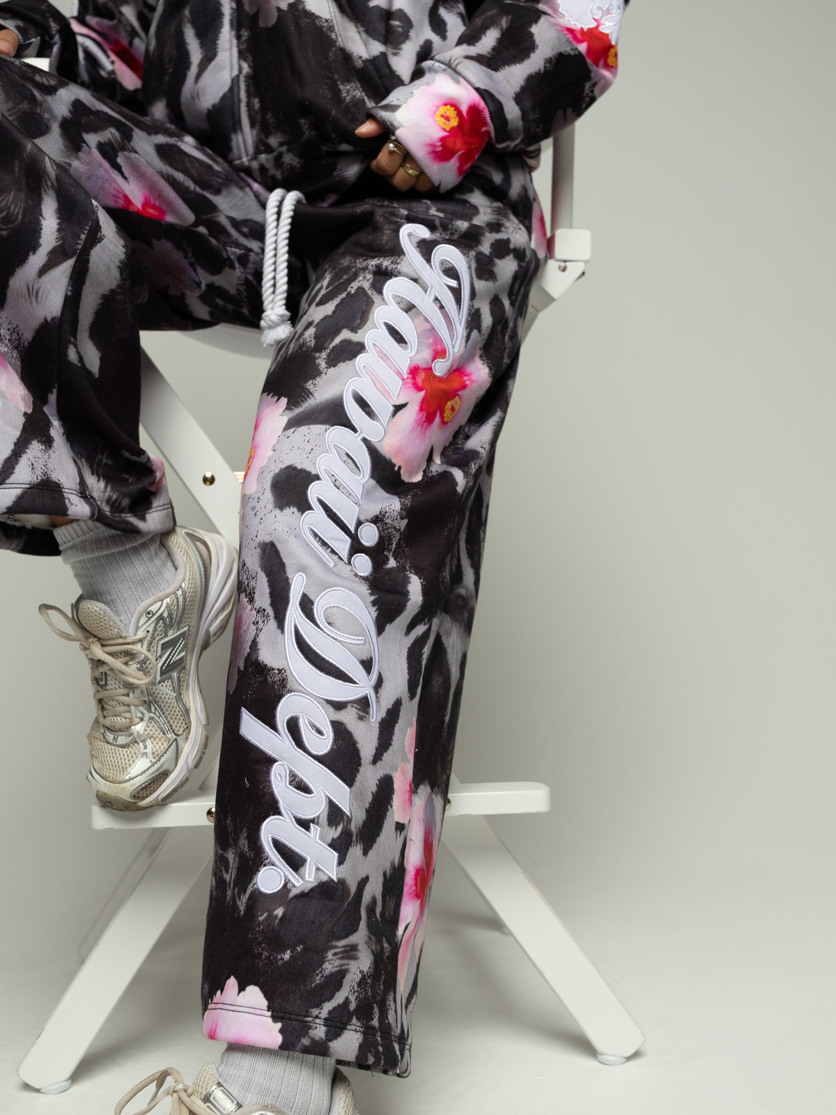 Hibiscus Mirage Leopard Sweats